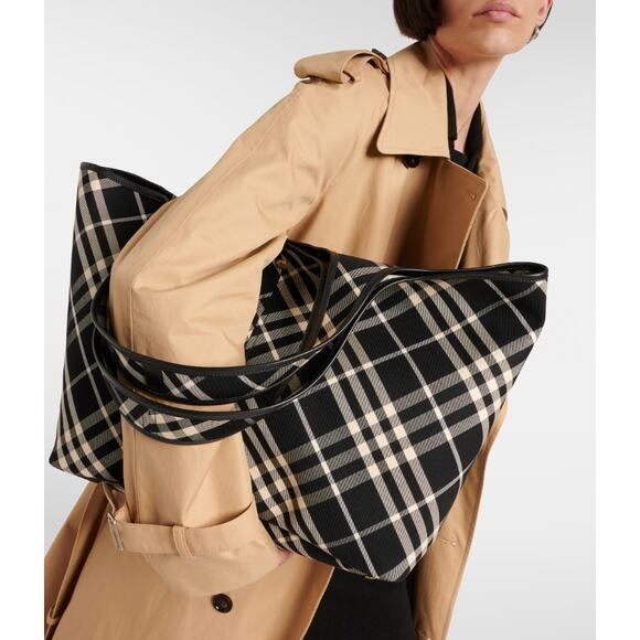 NEW! BURBERRY Medium 2pc Black Check Plaid Tote Bag Authentic NWT! - Picture 2 of 16